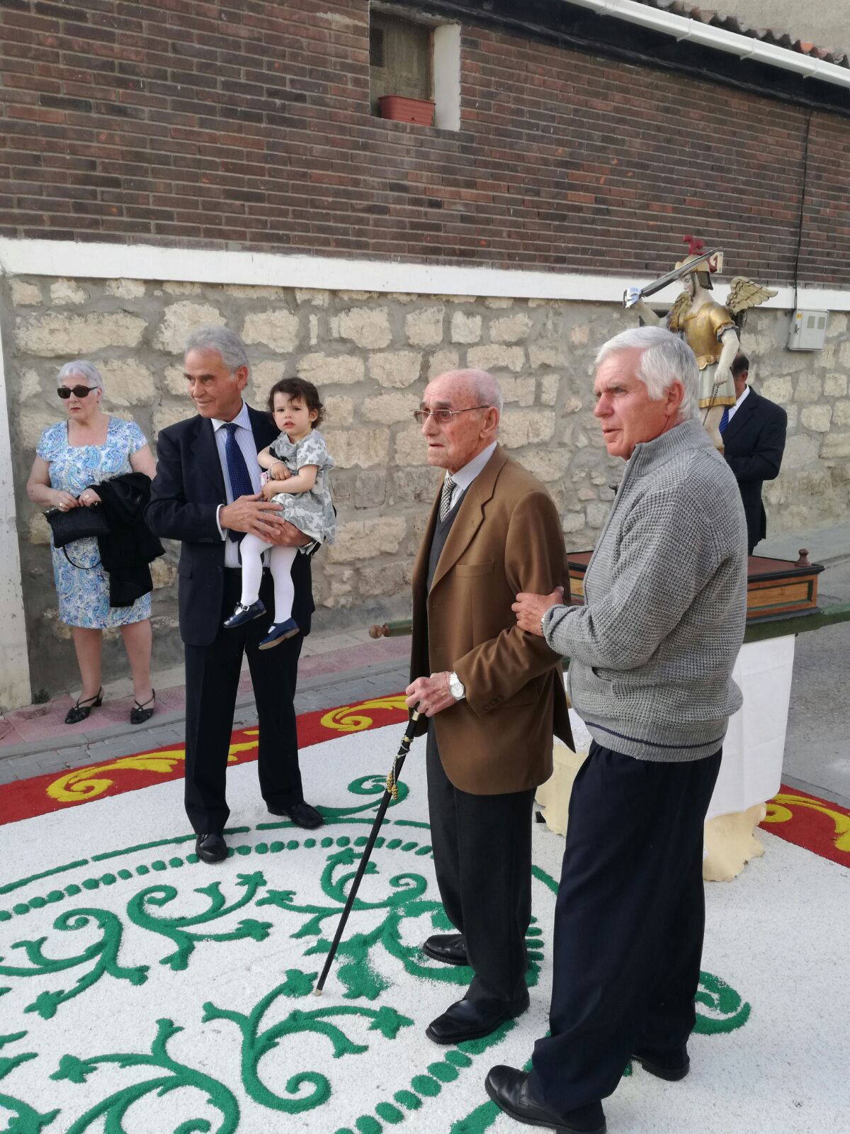 Los vecinos de Castrodeza honran a San Miguel