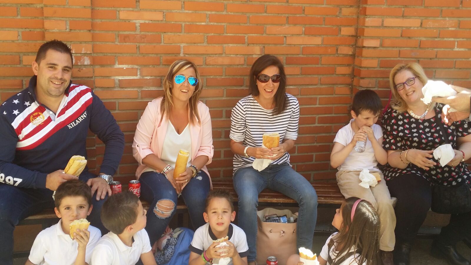 Bocata solidario en el colegio Santa Teresa de Jesús de Valladolid