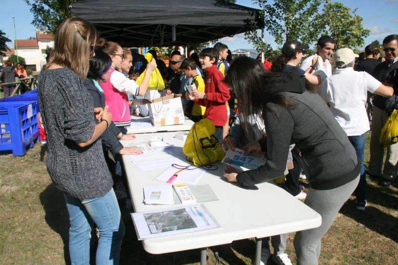 V Carrera Solidaria El Campo en Sanchonuño (1/2)