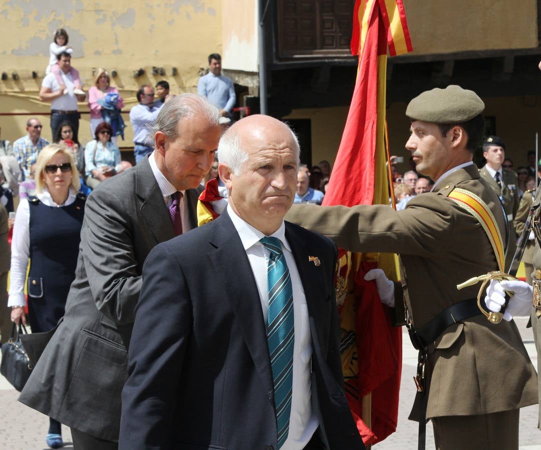 Paredes de Nava rinde honores a las Fuerzas Armadas (1/2)