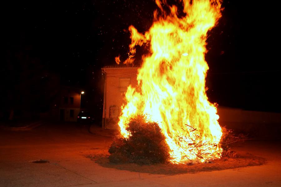 Hoguera y fiestas de San Isidro en Torquemada