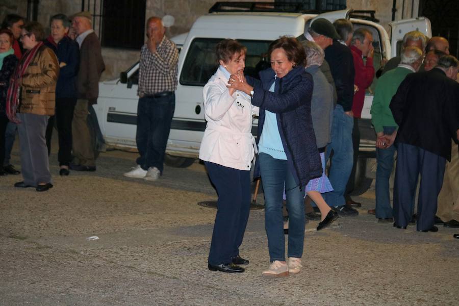 Hoguera y fiestas de San Isidro en Torquemada