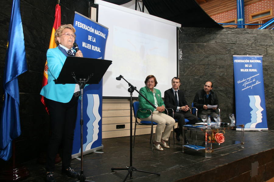 Jornada de la Federación de Mujeres Rurales en Hontalbilla