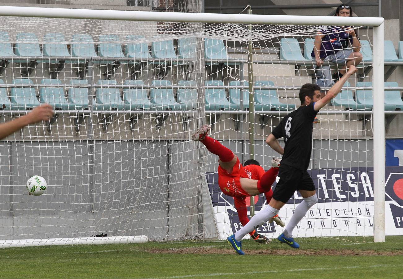 El Cristo Atlético da un recital de buen fútbol ante el Avilés (2-1)