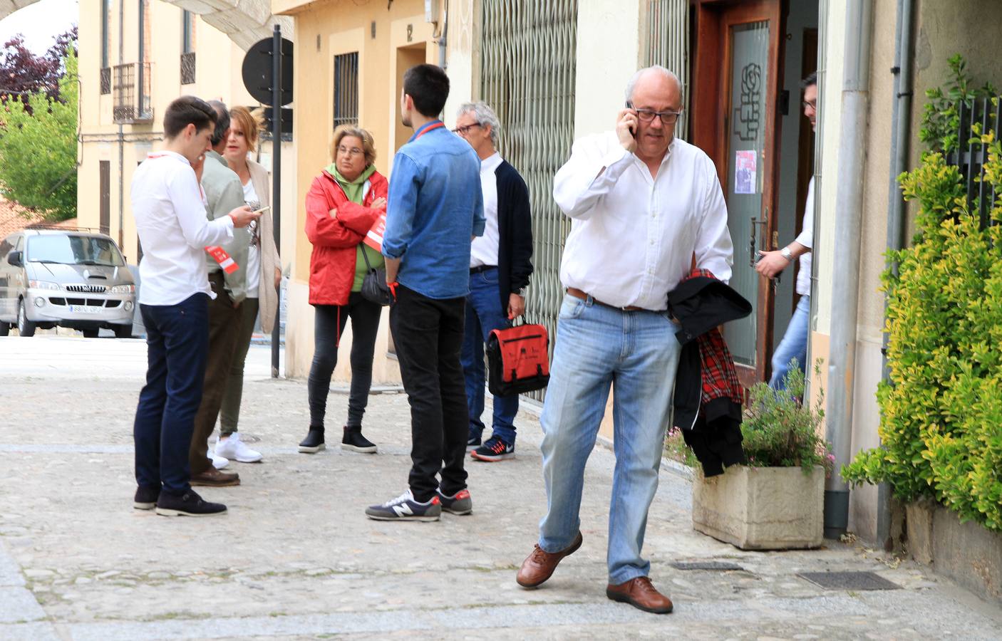 Los afiliados segovianos votan en las primarias del PSOE