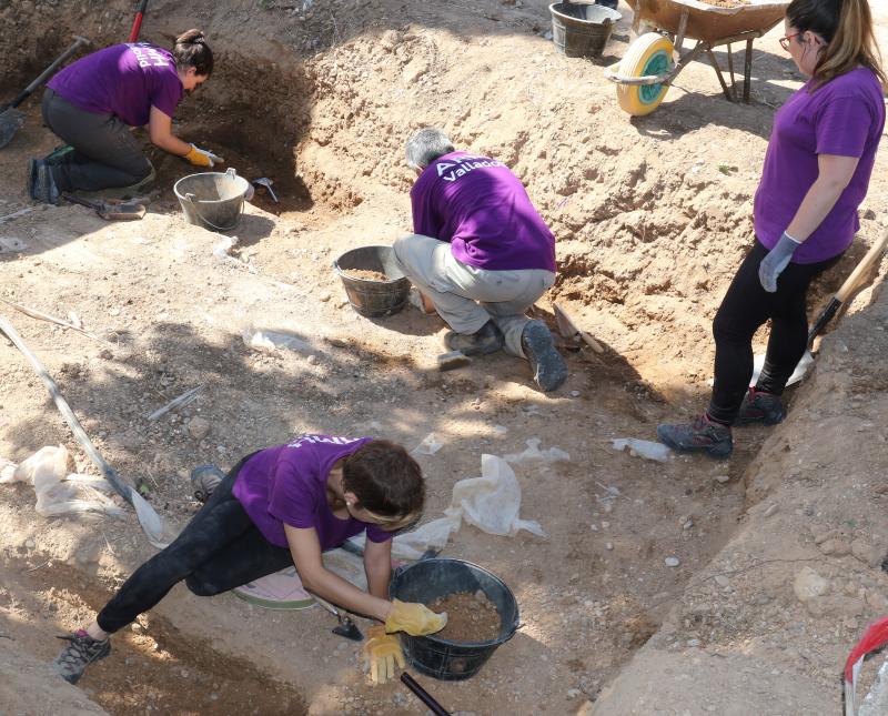 Excavación de las fosas comunes del Cementerio del Carmen