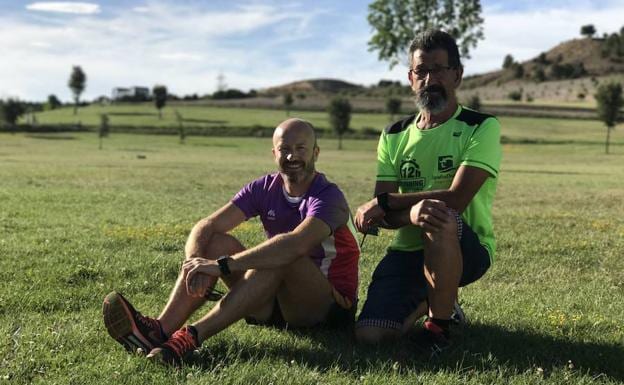 Ismael Puentes (izquierda) y Manuel Pasalodos (derecha), de Atletas Populares de Valladolid.