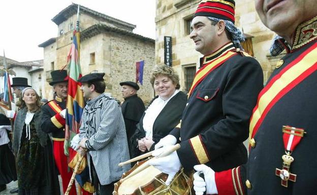 Recreación del intento de invasión de las tropas de Almanzor en 'La Fiesta de los Jefes', declarada Fiesta de Interés Turístico Regional, en Santo Domingo de Silos (Burgos)