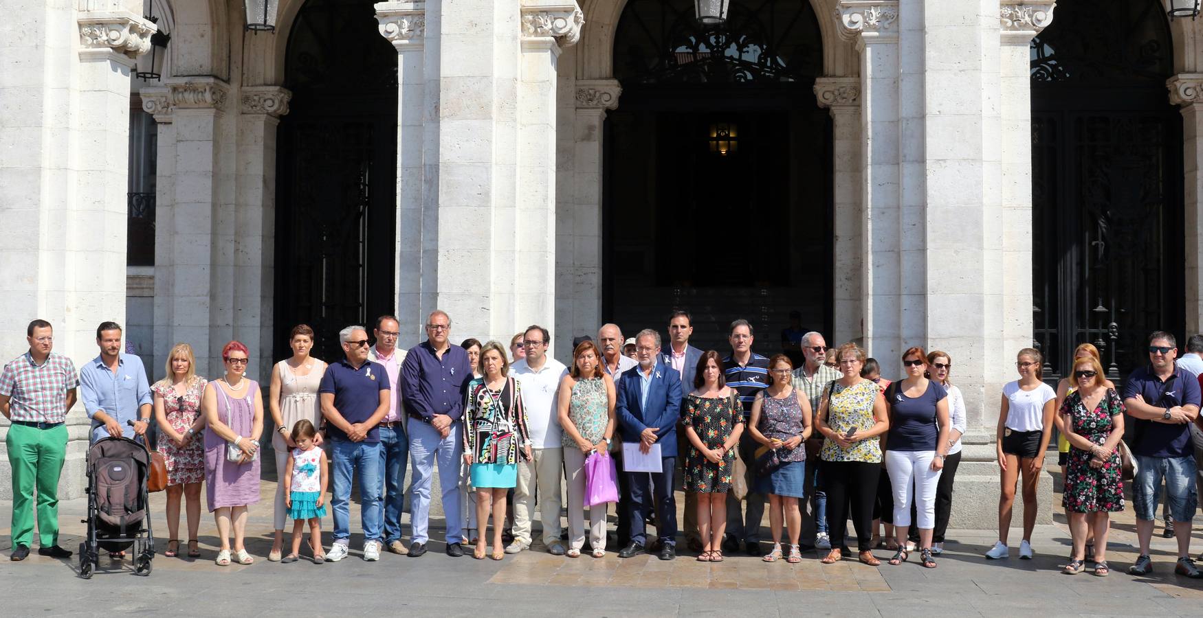 Minuto de silencio en Valladolid y en Pedrajas de San Esteban por la niña asesinada