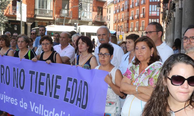 Concentración en Fuente Dorada por la niña de cuatro años que muere maltratada