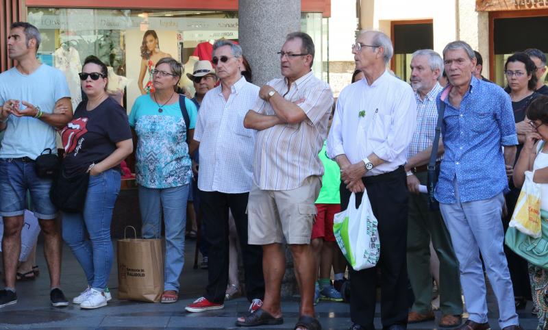 Concentración en Fuente Dorada por la niña de cuatro años que muere maltratada
