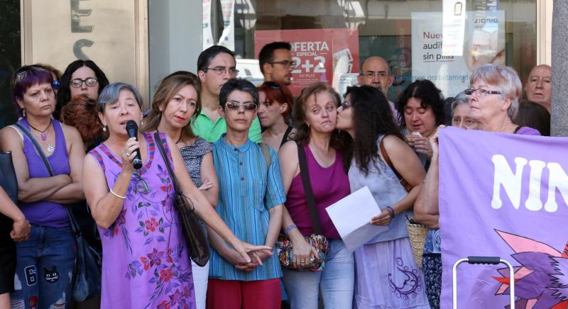 Concentración en Fuente Dorada por la niña de cuatro años que muere maltratada