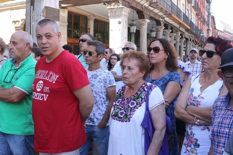 Concentración en Fuente Dorada por la niña de cuatro años que muere maltratada