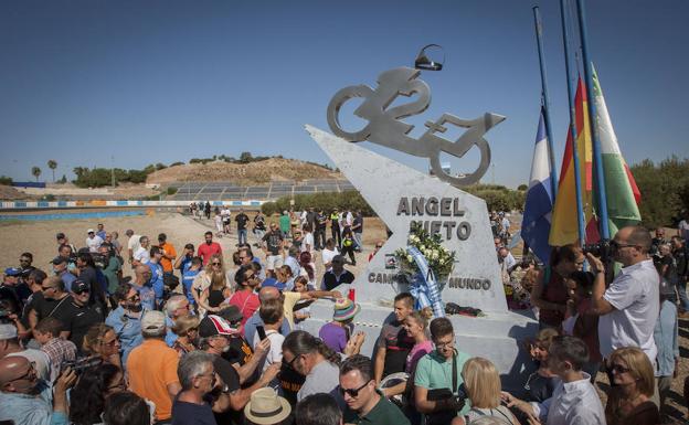 El homenaje a Ángel Nieto en el Circuito de Jerez.