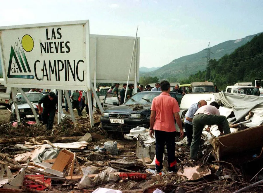El 7 de agosto de 1996, 86 personas perdieron la vida en la que se ha convertido en la mayor tragedia natural de la historia reciente de España