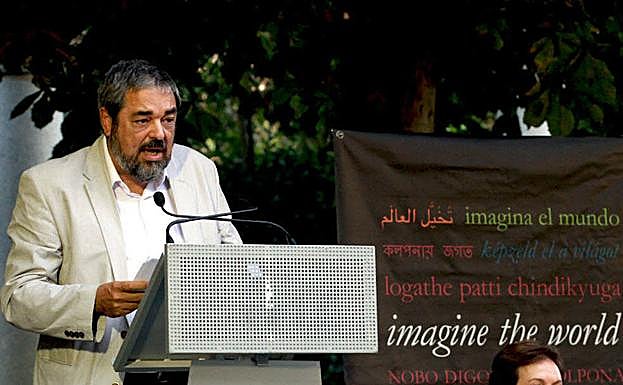 El director de El Norte de Castilla, Carlos Aganzo, en la lectura inaugural de una anterior edición del Hay Festival de Segovia. 