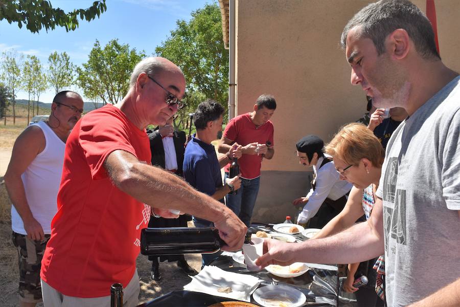 La localidad palentina celebró la fiesta de su patrón, San Lorenzo con un gran recorrido por las calles
