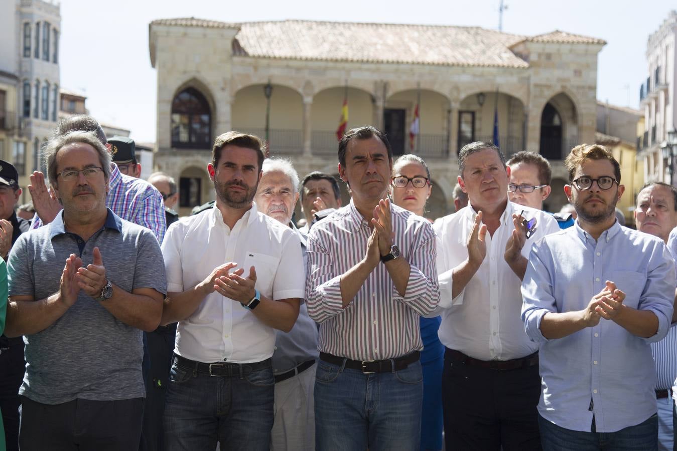 Concentración silenciosa en la Plaza Mayor de Zamora por los atentados de Cataluña