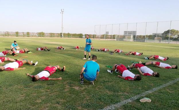 Imagen del entrenamiento de la Cultural en Albacete. 