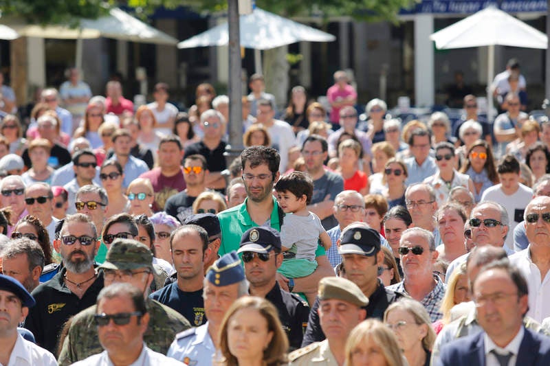 La Plaza Mayor, la Subdelegación del Gobierno y varios puntos de la provincia reflejan el dolor por las víctimas de los atentados