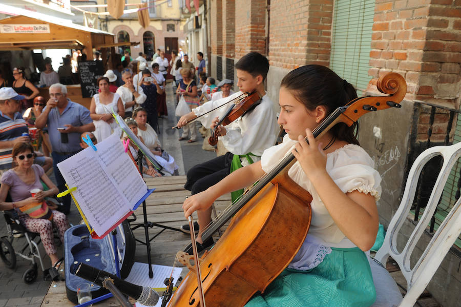 Ambiente en la Feria Renacentista de Medina del Campo. Domingo