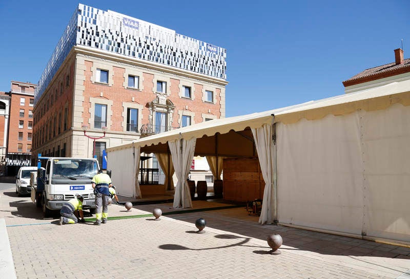 Comienza la instalación de las casetas de la Feria de Día de Palencia