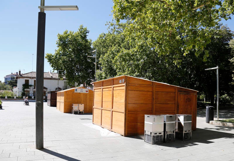Comienza la instalación de las casetas de la Feria de Día de Palencia