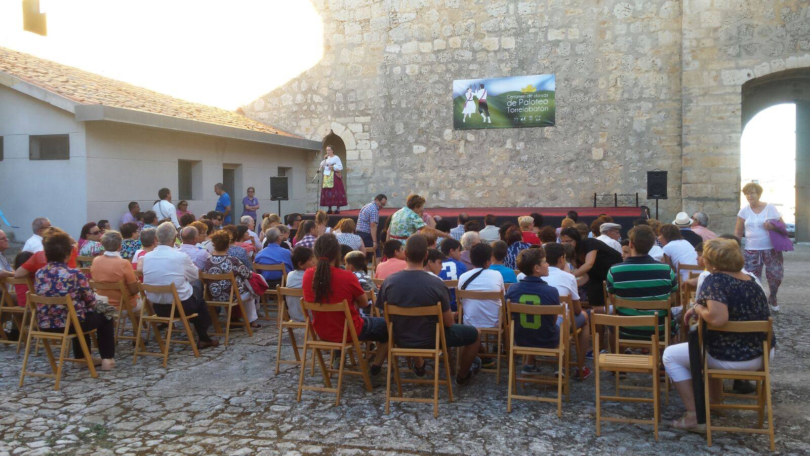 XI Certamen de danzas de paloteo en Torrelobatón