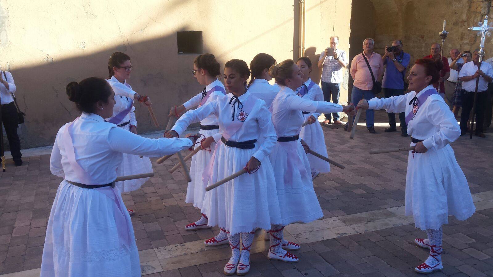 XI Certamen de danzas de paloteo en Torrelobatón