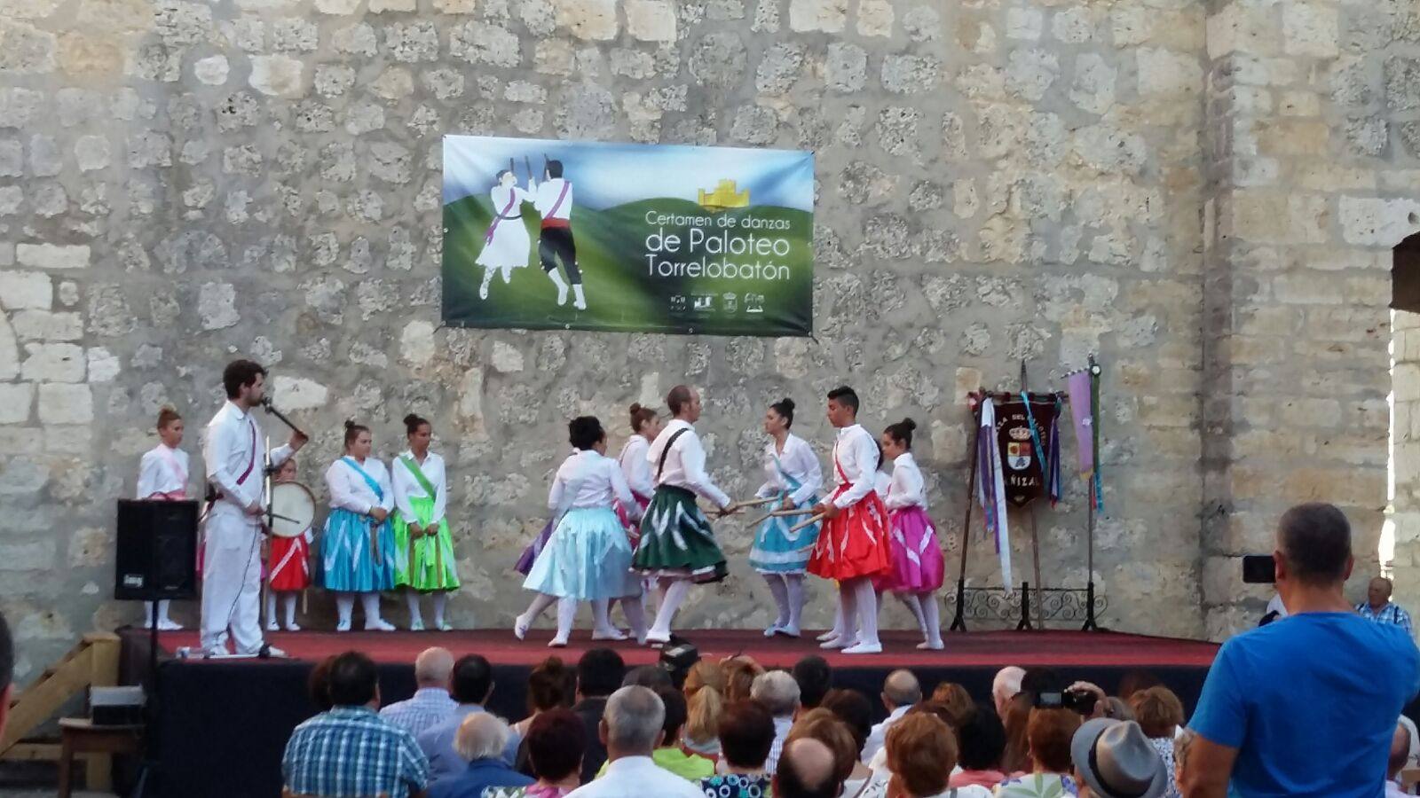 XI Certamen de danzas de paloteo en Torrelobatón