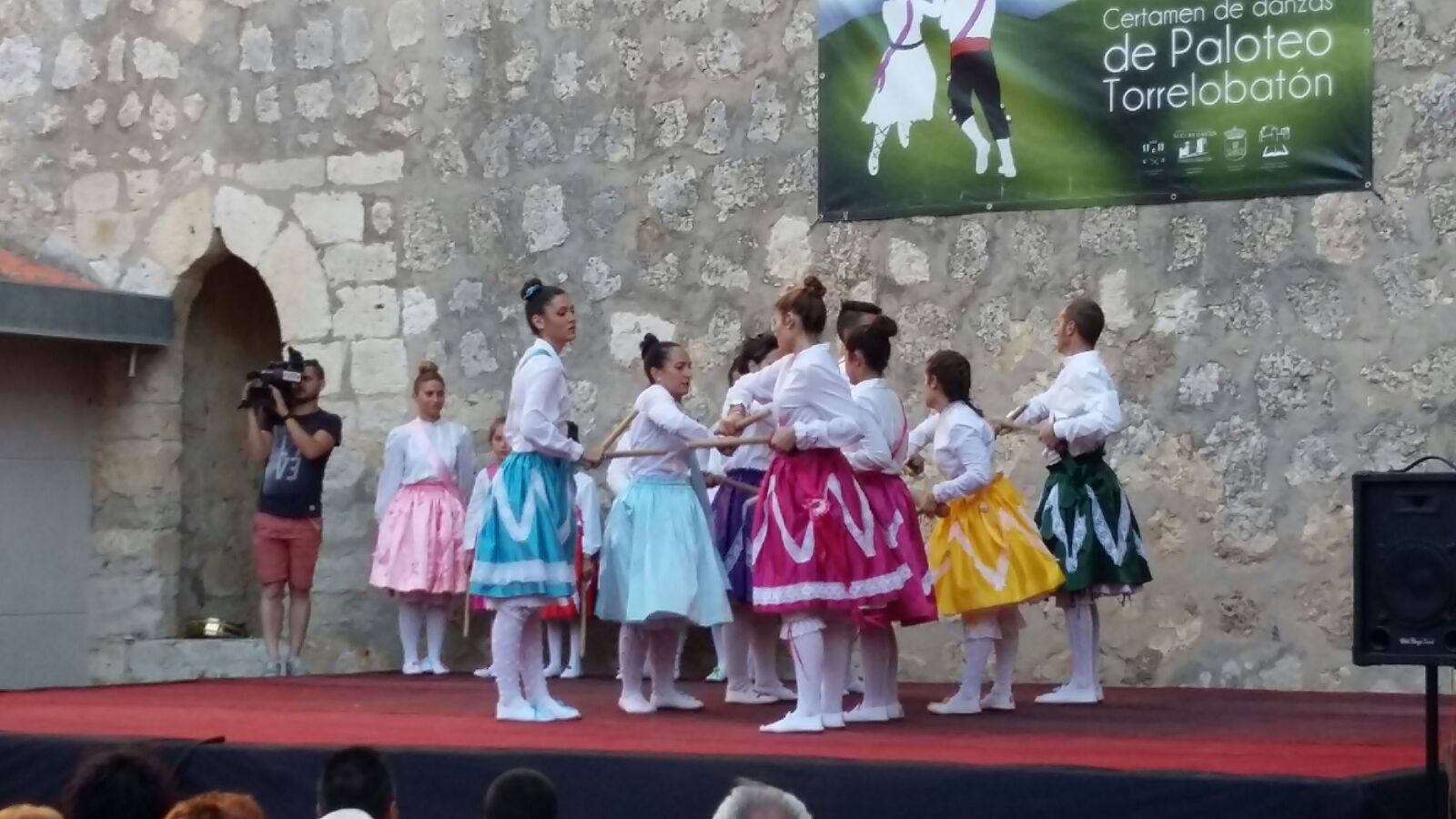 XI Certamen de danzas de paloteo en Torrelobatón