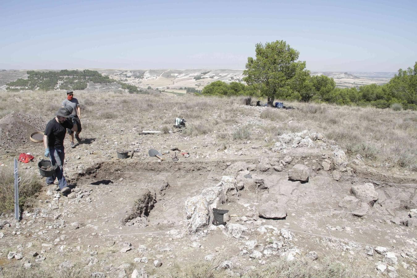 Arqueólogos de la Universidad de Burgos hallan el asentamiento fortificado de la Edad del Cobre