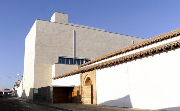 Fachada del Museo del Pan de Mayorga de Campo.