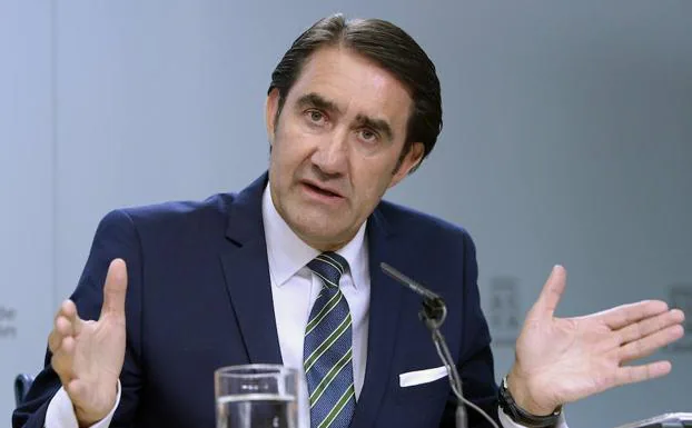 El consejero Suárez-Quiñones, durante la rueda de prensa del Consejo de Gobierno. 
