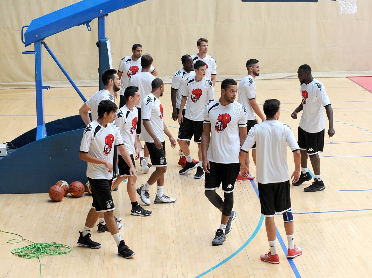 Las 'ardillas' se han vestido de corto para iniciar la pretemporada