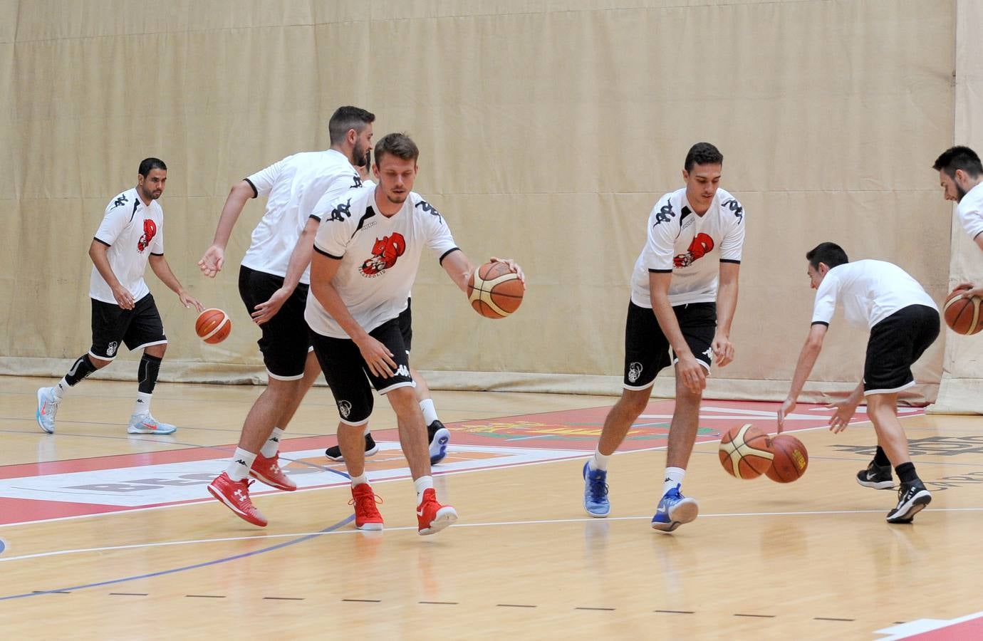 Las 'ardillas' se han vestido de corto para iniciar la pretemporada