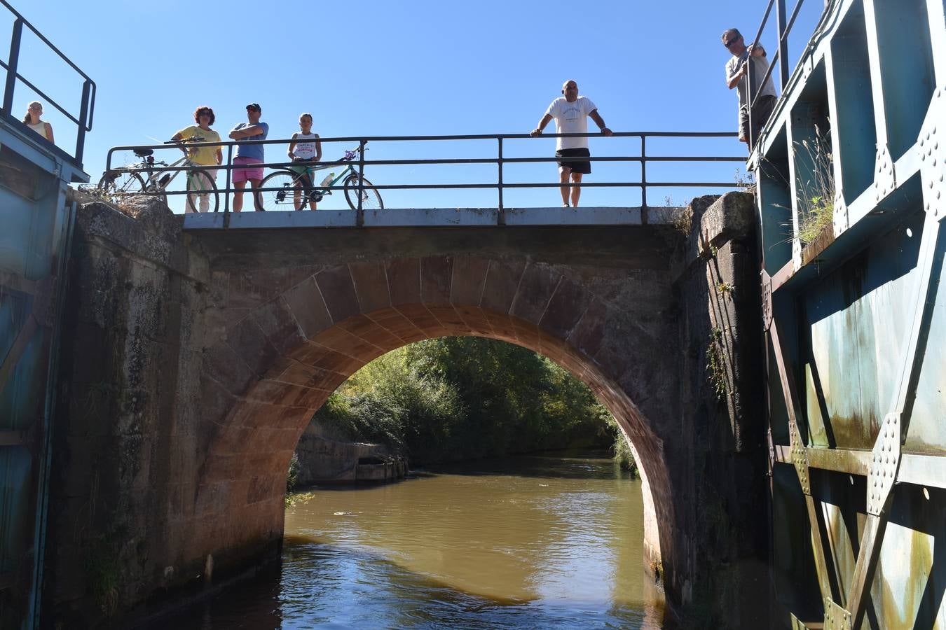 La propuesta se ha tenido que limitar al barco Marqués de la Ensenada, de Herrera de Pisuerga, debido al escaso caudal en Villaumbrales