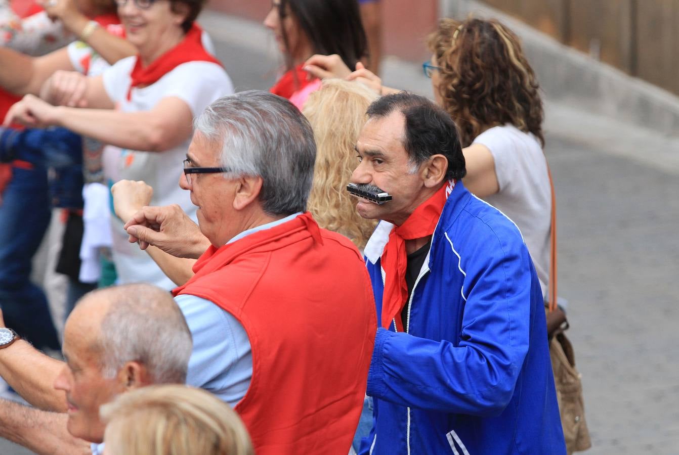 Únicamente tres astados han podido llegar al recorrido urbano y completar la carrera en el que cuatro personas han resultado heridas, dos de ellos por asta de toro y otros dos con contusiones