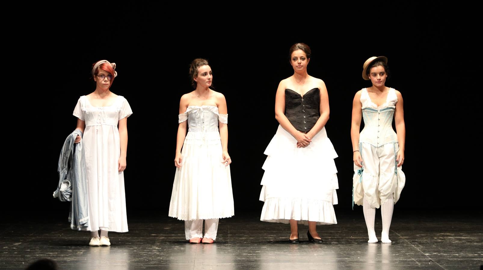 Con este desfile, Teatronaos concluye la temporada de Luces de Palencia