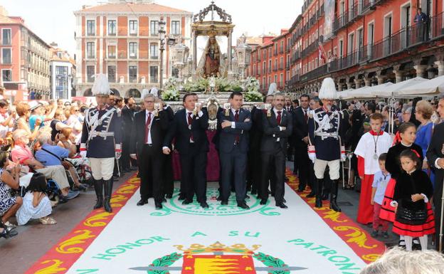 Procesion de la Virgen de San Lorenzo en las Ferias y Fiestas de la Virgen de San Lorenzo 2016.