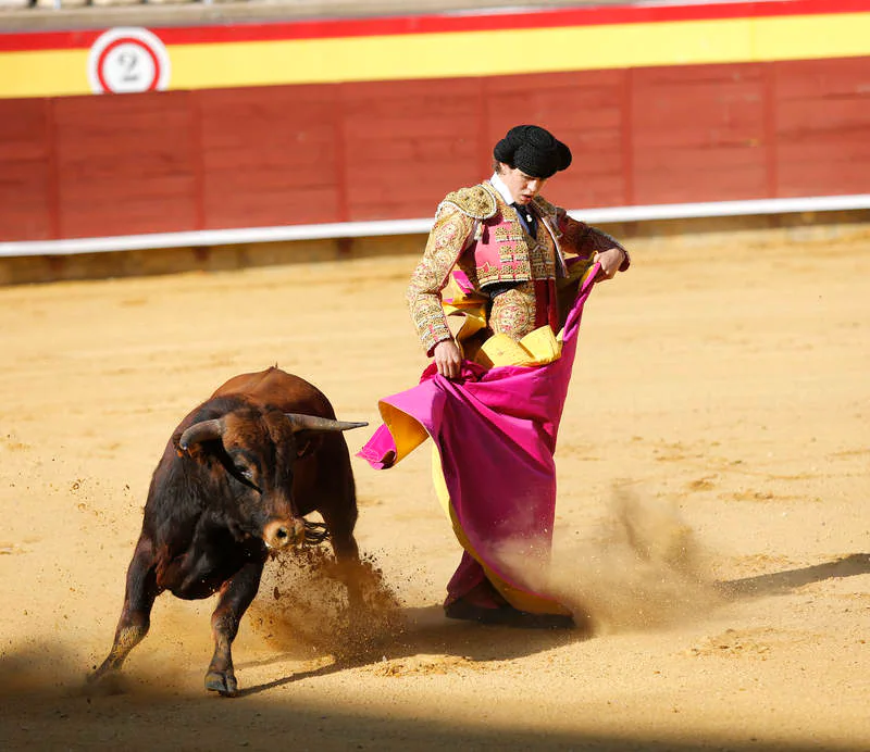 El joven novillero de la Escuela Taurina de Salamanca Manuel Diosleguarde se alzó con el premio