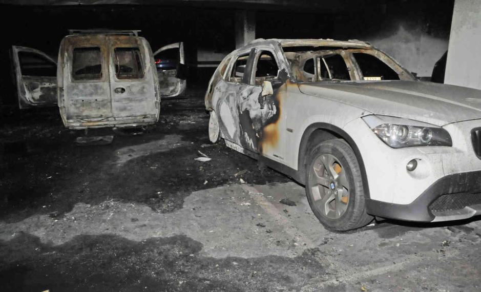 Los bomberos intervienen en la calle Doctor Fleming