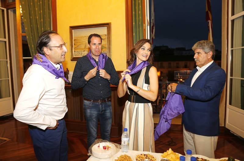 La lluvia obliga a posponer el pregón para mañana 