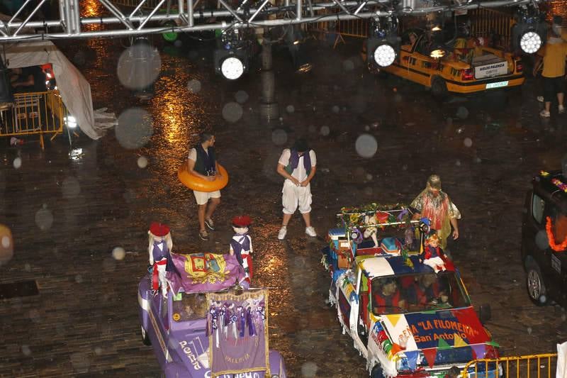 La lluvia obliga a posponer el pregón para mañana 