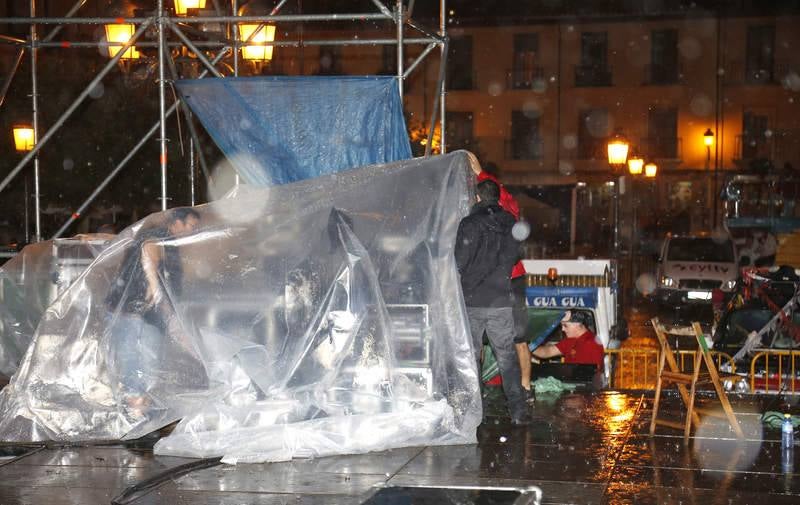 La lluvia obliga a posponer el pregón para mañana 