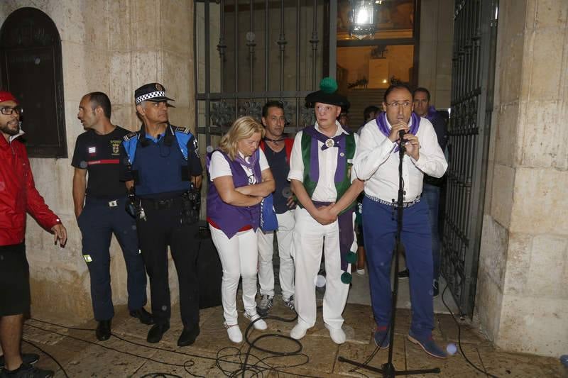 La lluvia obliga a posponer el pregón para mañana 