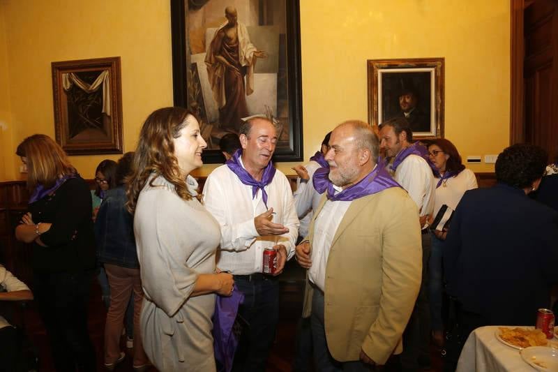 La lluvia obliga a posponer el pregón para mañana 