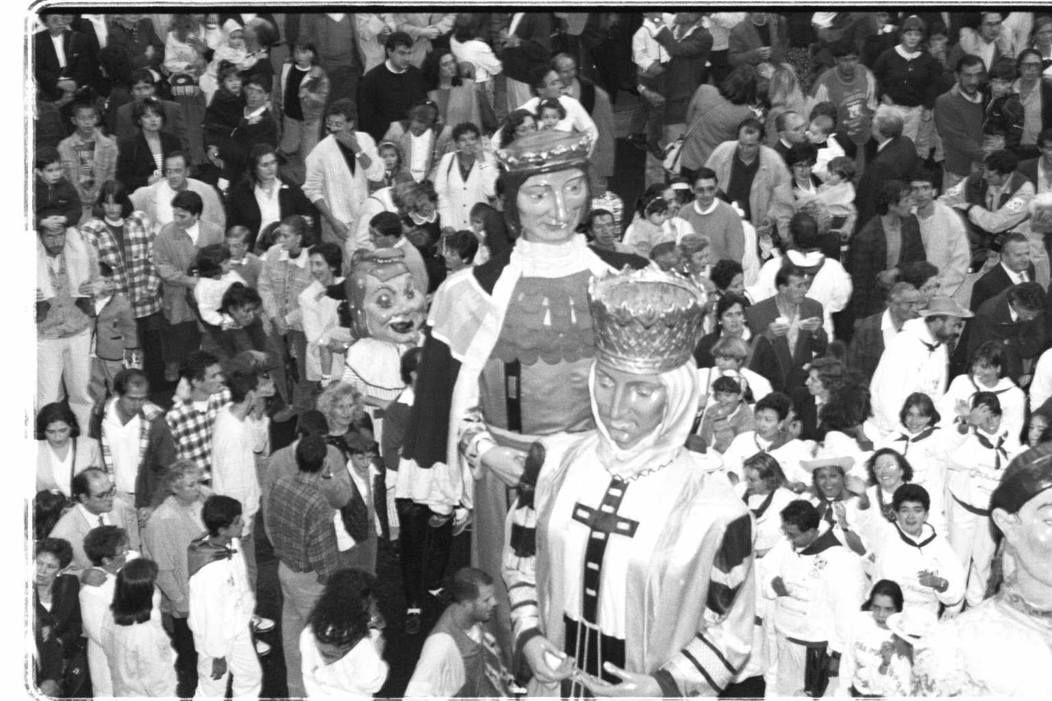 1997. Desfile de gigantes y cabezudos.