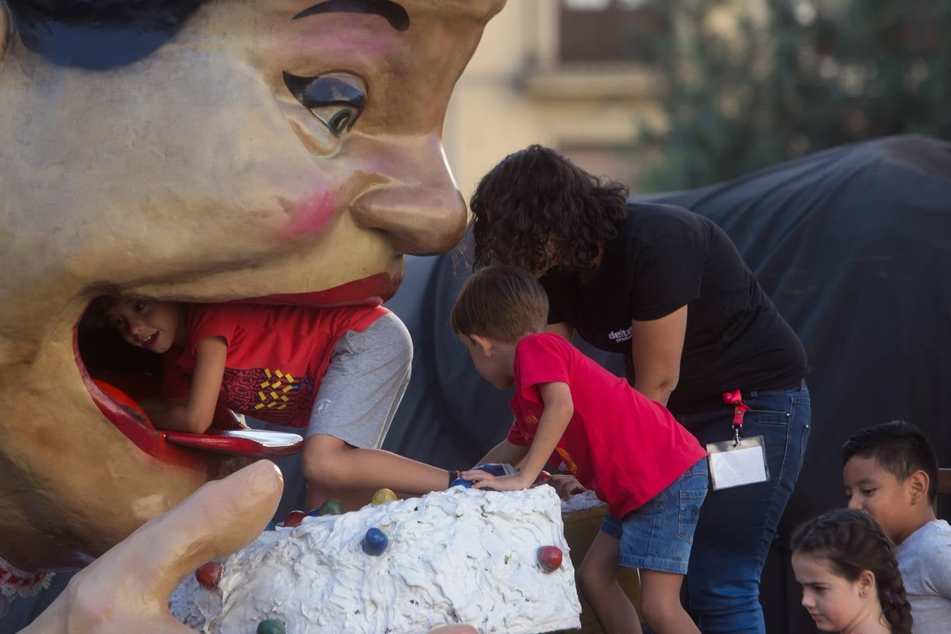 Valladolid inaugura sus fiestas con el discurso de Roberto Enriquez, actividades y conciertos