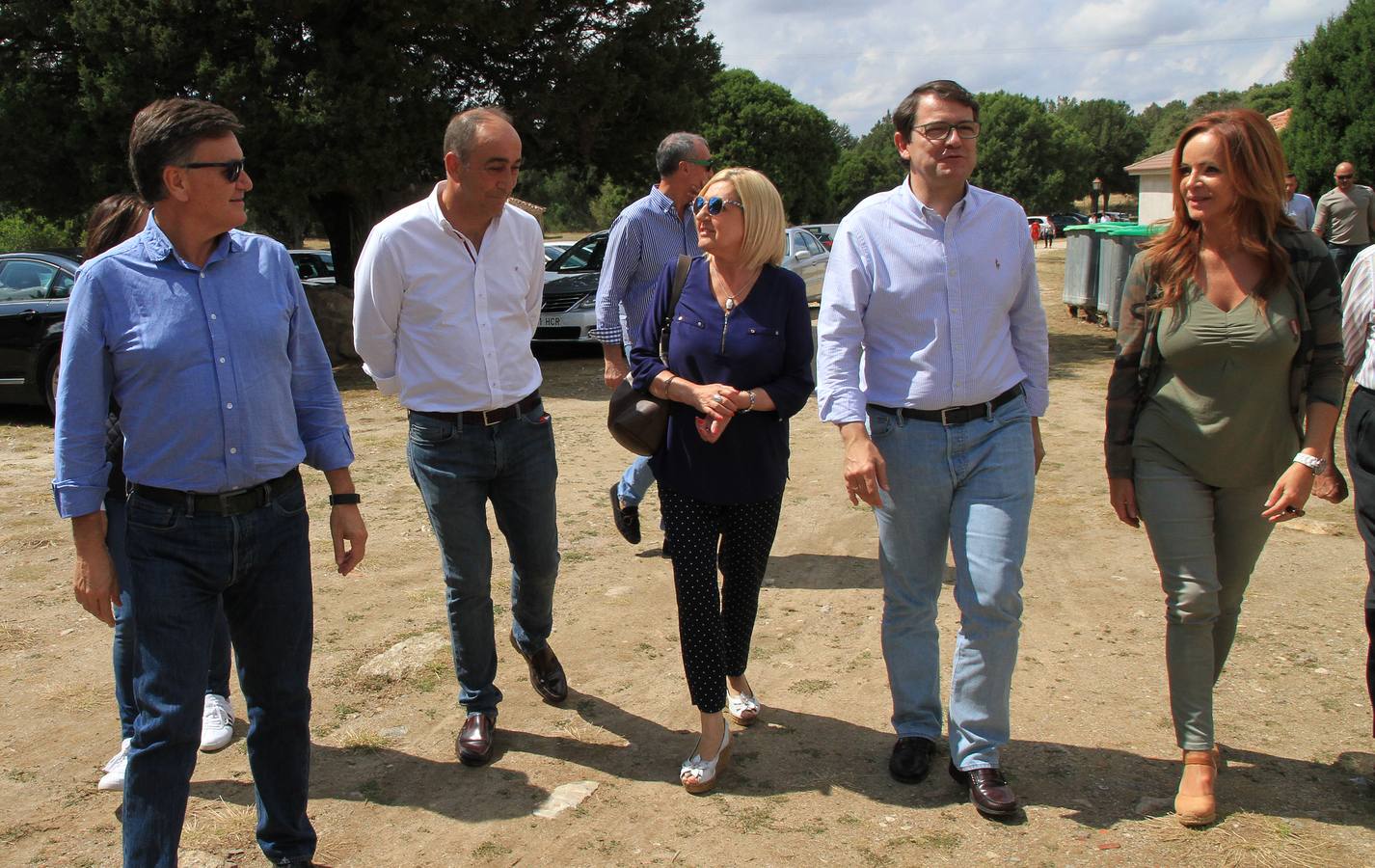 Los principales representates populares de la provincia no faltaron a su cita en el área recreativa de El Pardal donde un año más, y ya van veintiséis, pudieron tratar de cerca con sus simpatizantes y militantes